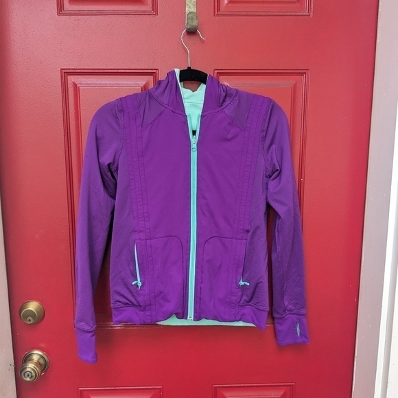 Iviva Reversible Zipup Jacket - Picture 1 of 5
